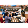 Kép 12/12 - Polgár Judit és Polgár Zsófia az exkluzív sakktáblán játszik marcipán figurákkal a Világsakkfesztiválon